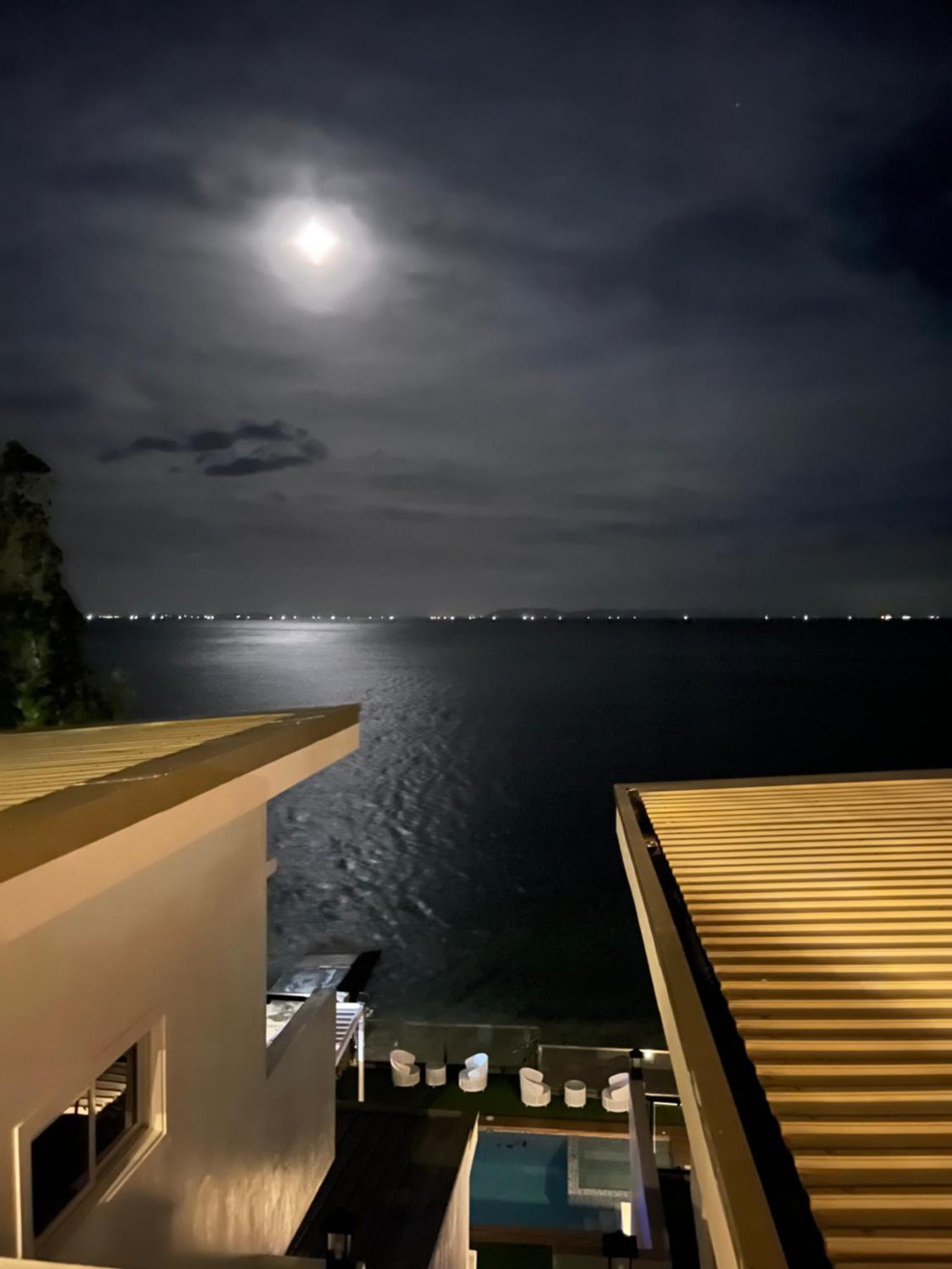 Casadel Beach House Mabini  Exterior photo